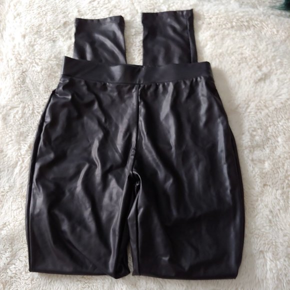 Kardashian collection highrise shapewear liquid leather look leggings Size M - Picture 1 of 6